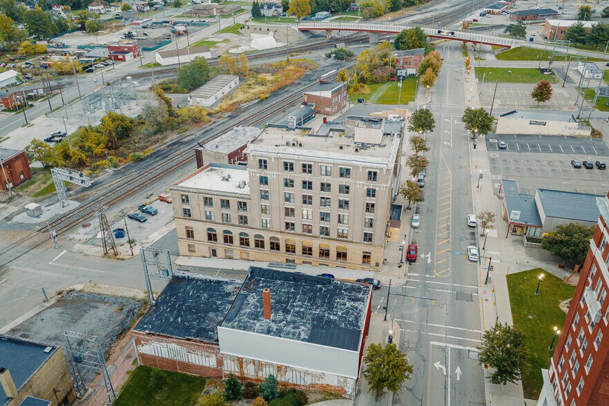 More Photos Of 243 E Main St, Alliance Apartments For Sale
