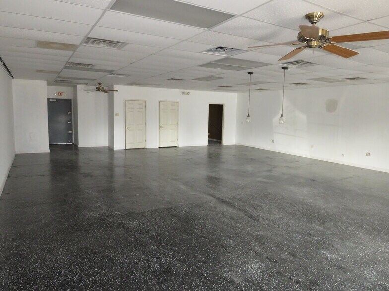 More Photos Of 290-298 S Front St, Braidwood Freestanding For Lease