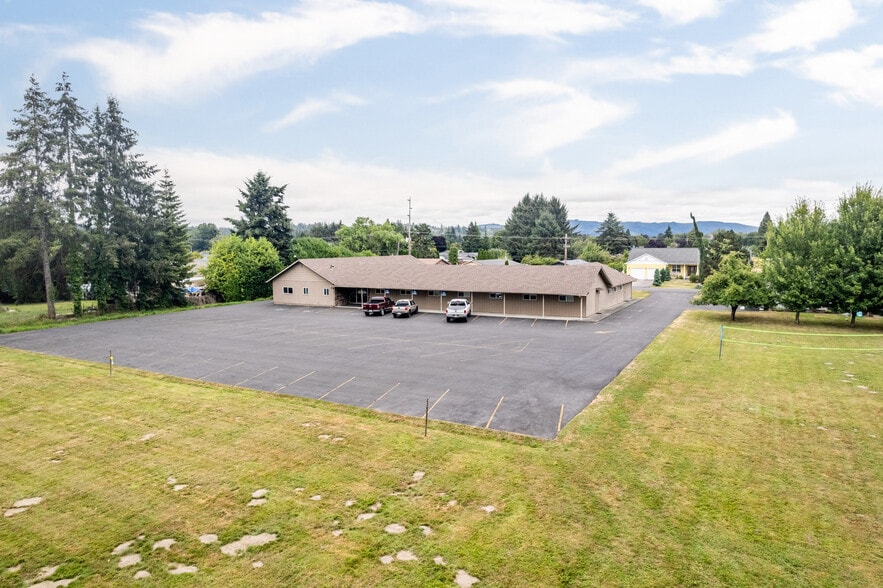 More Photos Of 1435 33rd Ave, Longview Specialty For Sale