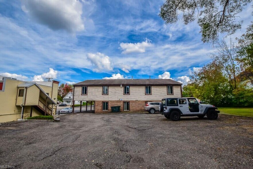 More Photos Of 3757 Cleveland Ave NW, Canton Loft Creative Space For Lease