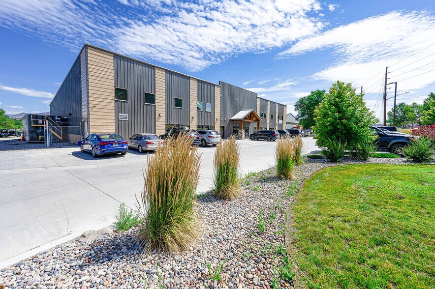 More Photos Of 1944 Airport Rd, Rifle Warehouse For Sale