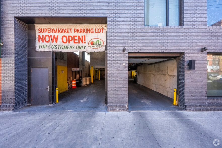More Photos Of 858 E New York Ave, Brooklyn Apartments For Lease
