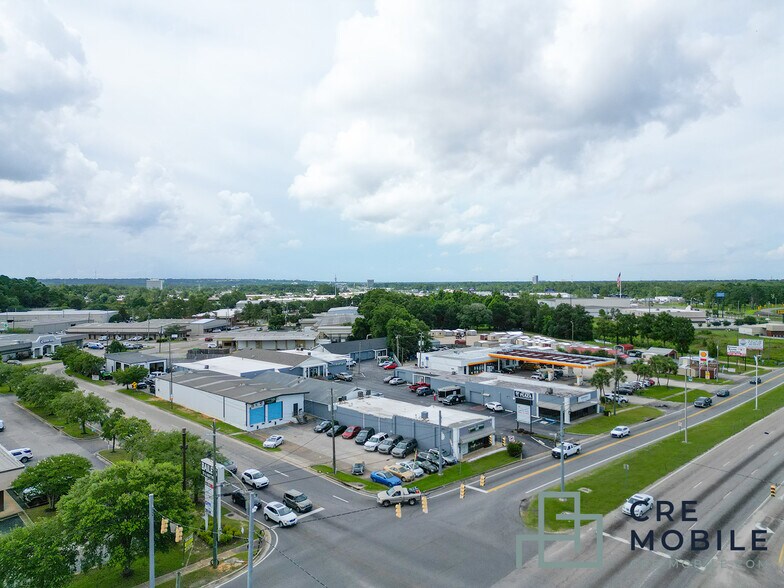 More Photos Of 3656 Government Blvd, Mobile General Retail For Lease