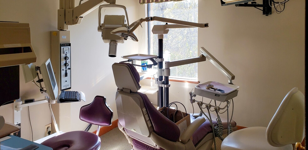 More Photos Of 1949 Thomson Dr, Lynchburg Medical For Lease