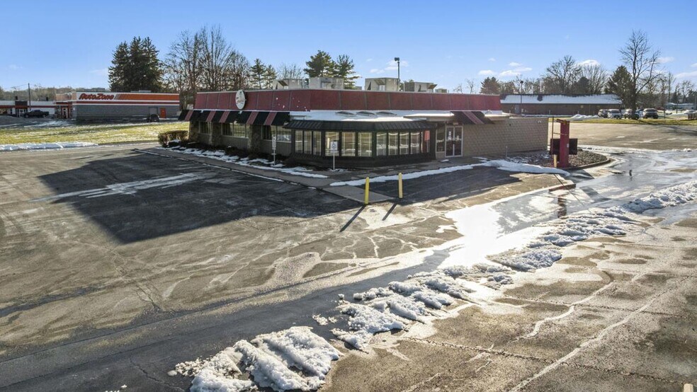 More Photos Of 1285 N High St, Hillsboro Restaurant For Sale
