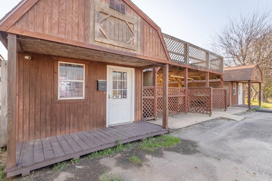 More Photos Of 2356 Alabama River Pky, Millbrook Flex For Sale