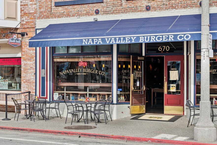 More Photos Of 670 Bridgeway, Sausalito Restaurant For Sale