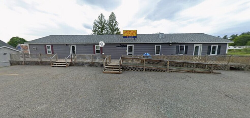 More Photos Of 16 Vassalboro Rd, China General Retail For Lease