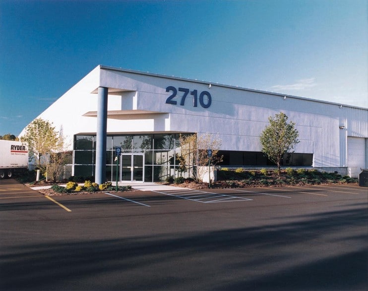 More Photos Of 2710 Northridge Dr NW, Walker Distribution For Lease