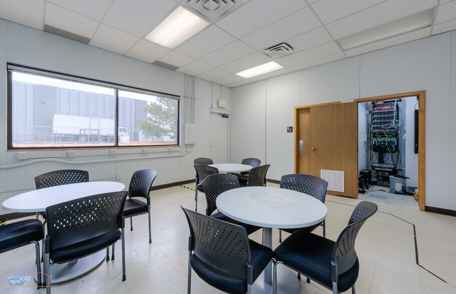 More Photos Of 1860 Lefthand Cir, Longmont Light Manufacturing For Sale