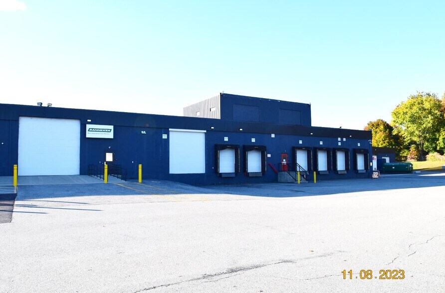 More Photos Of 100 Higginson Ave, Lincoln Distribution For Lease