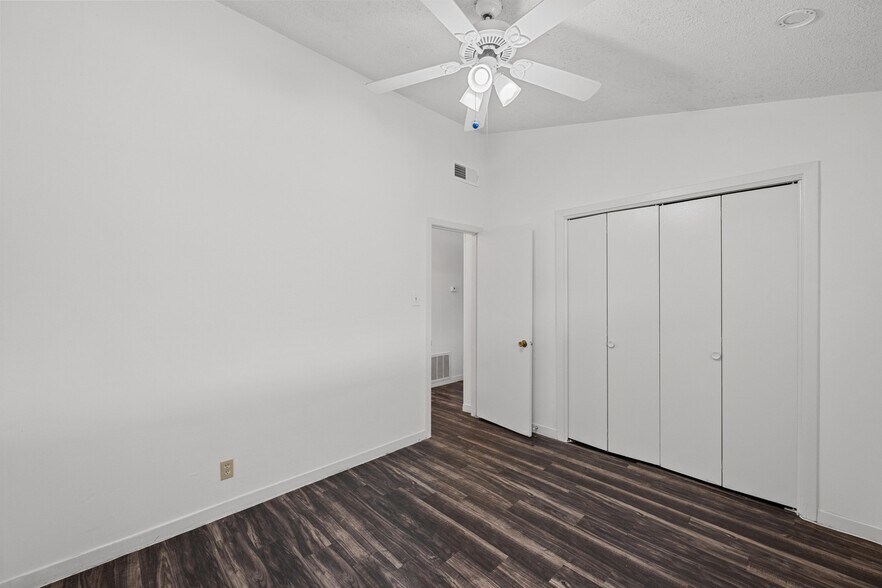 More Photos Of 2115 Goodrich Ave, Austin Apartments For Sale