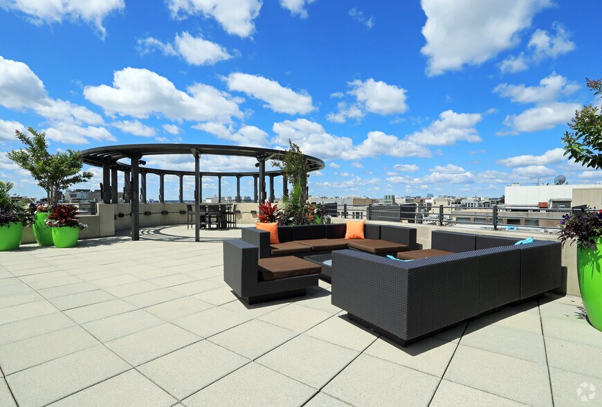 More Photos Of 1425 K St NW, Washington Office For Lease