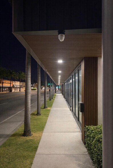 More Photos Of 13-19 S Federal Hwy, Dania Storefront For Lease