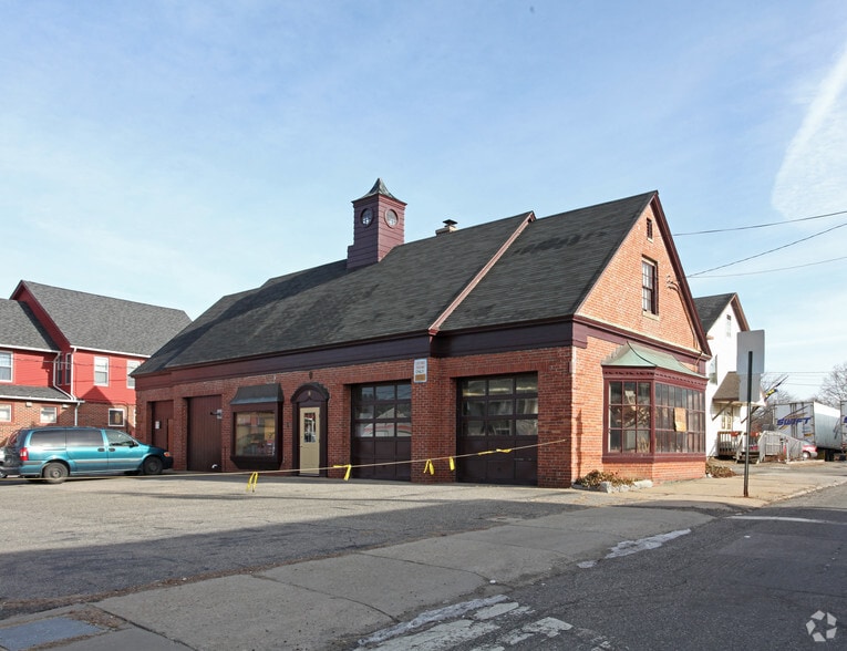 More Photos Of 8 Migeon Ave, Torrington Auto Repair For Sale