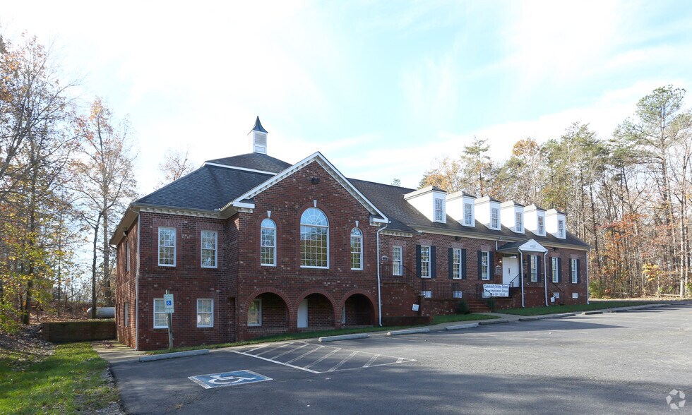 More Photos Of 3229 Anderson Hwy, Powhatan Office For Lease