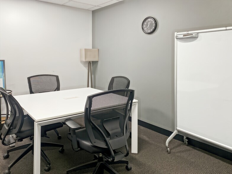 More Photos Of 1190B Rue De Courchevel, Lévis Coworking Space