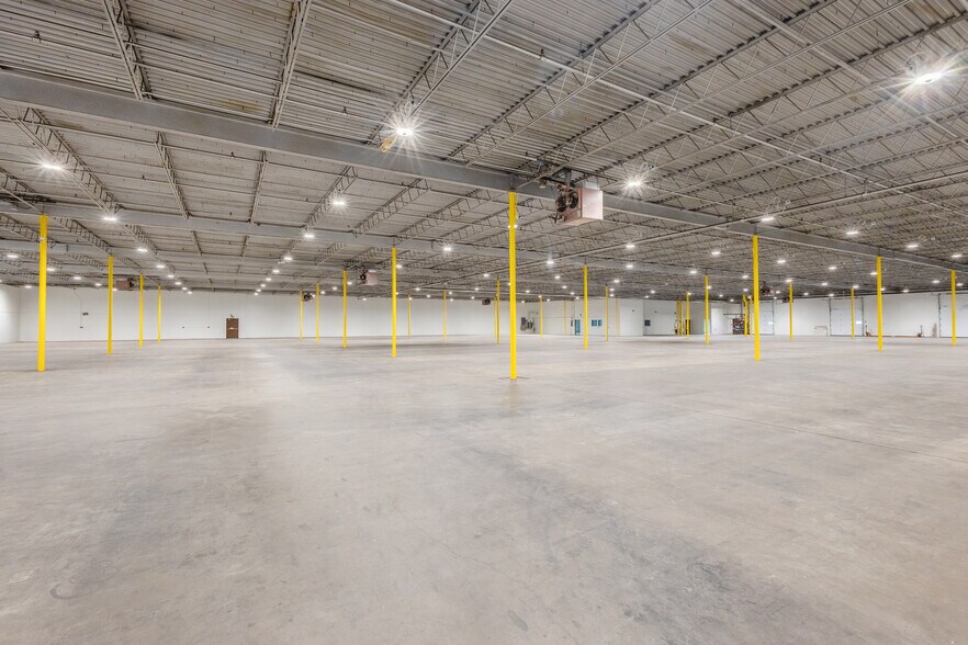 More Photos Of 54 Industrial Way, Wilmington Manufacturing For Lease