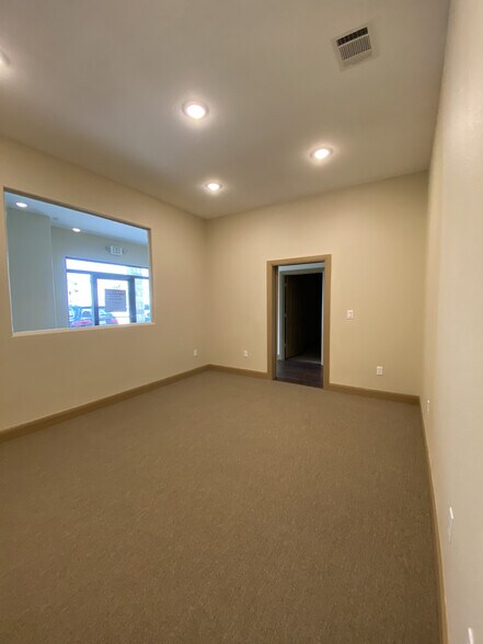More Photos Of 2200 N AW Grimes, Round Rock Medical For Lease