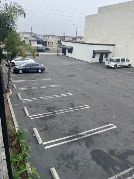 Primary Photo Of 16020 S Western Ave, Gardena Medical For Lease