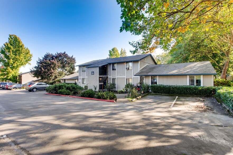 More Photos Of 10650 SW 121st Ave, Tigard Apartments For Sale