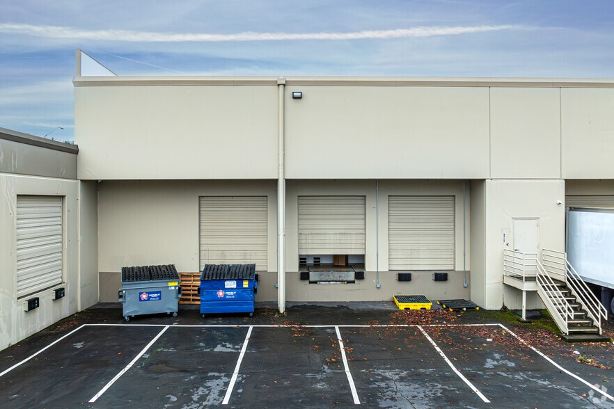 More Photos Of 8725-8747 S 212th St, Kent Unknown For Lease