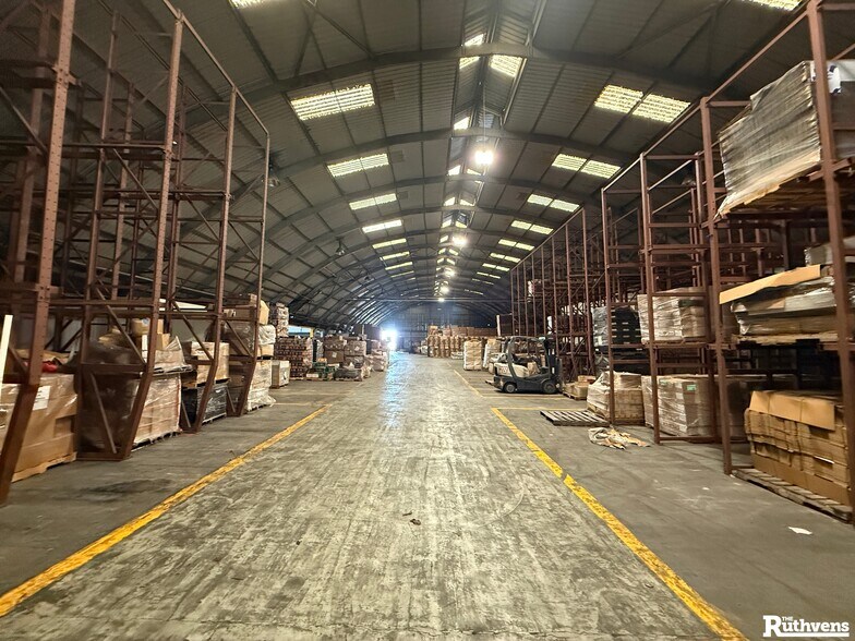 More Photos Of 500 Avenue R SW, Winter Haven Warehouse For Sale