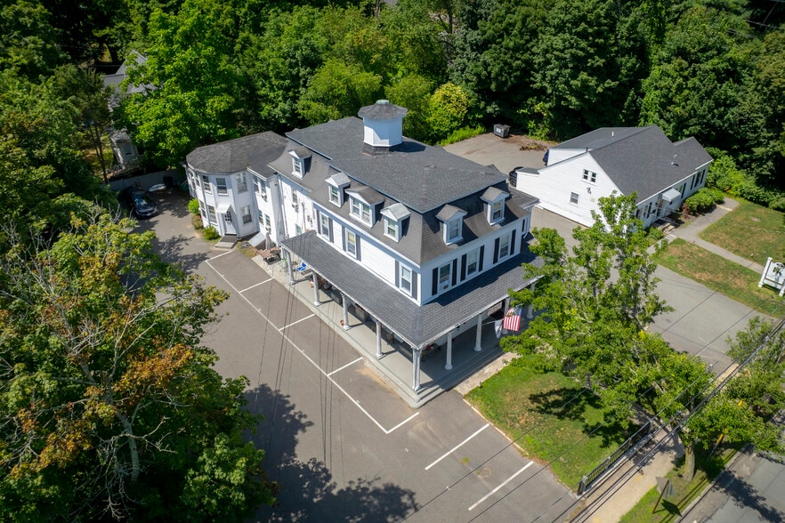 Primary Photo Of 46 Main St, Bridgewater Hotel For Sale