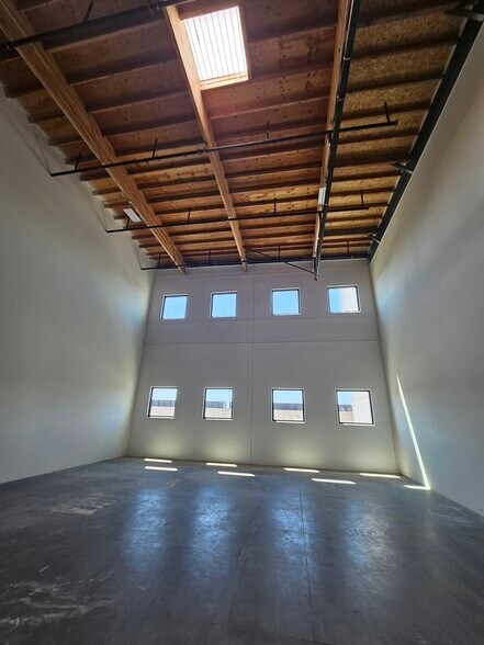 More Photos Of 10680 Silicon Ave, Montclair Warehouse For Sale