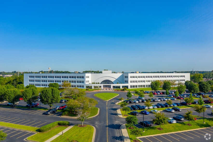 More Photos Of 100 Centerview Dr, Nashville Office For Lease