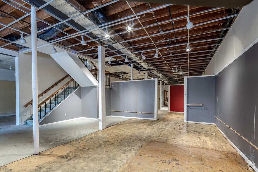 More Photos Of 55 Ridge Rd, North Arlington Storefront For Sale