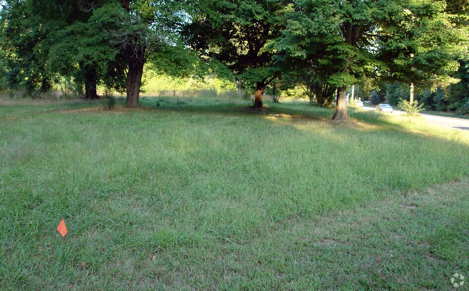 More Photos Of Blackwood Clementon Rd @ Spring Garden St, Lindenwold Land For Lease