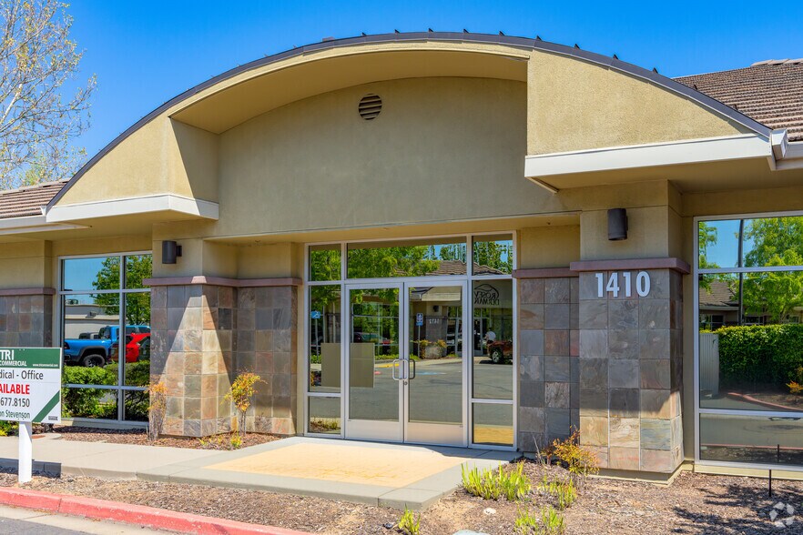 More Photos Of 1410 Blue Oaks Blvd, Roseville Medical For Lease