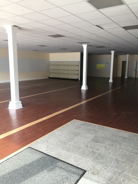 More Photos Of 3622 Maccorkle Ave, Charleston Storefront Retail Office For Sale