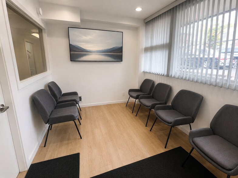 More Photos Of 22 Glenwood Ave, Jersey City Office Residential For Lease