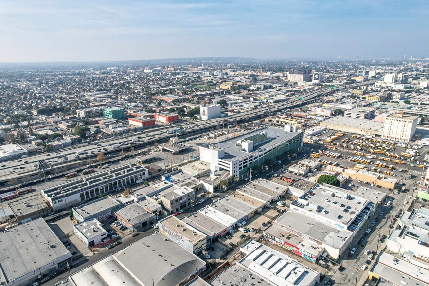 More Photos Of 1458 S San Pedro St, Los Angeles Freestanding For Sale