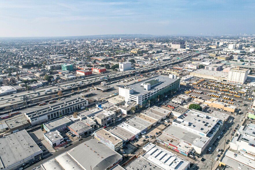 More Photos Of 1458 S San Pedro St, Los Angeles Freestanding For Sale