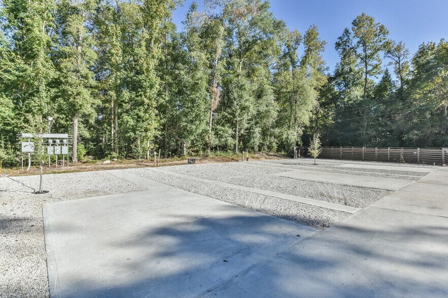 More Photos Of 321 FM 2090 Rd E, Splendora Manufactured Housing Mobile Home Park For Sale