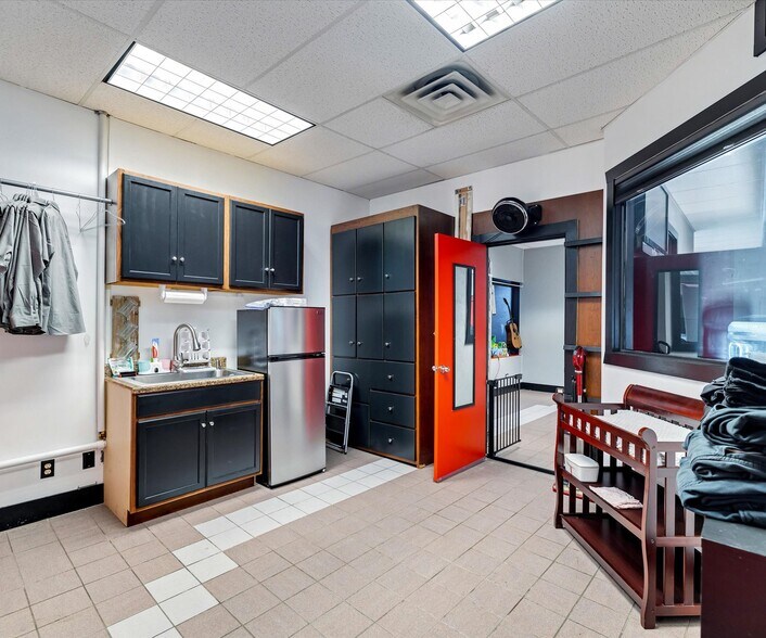 More Photos Of 110 N Courtland St, East Stroudsburg Auto Dealership For Sale