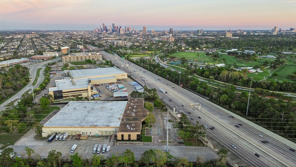 More Photos Of 6869 Old Katy Rd, Houston Flex For Lease