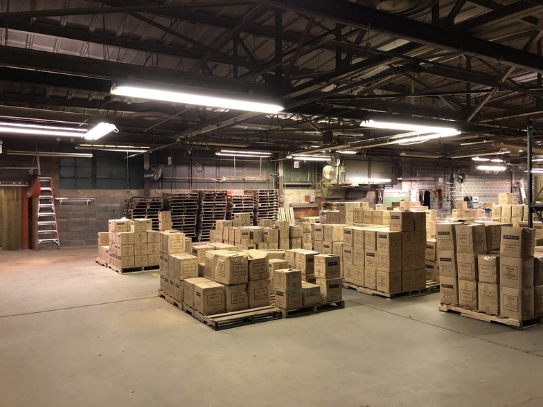 More Photos Of 100 Beecher Ave, Cheltenham Township Warehouse For Lease