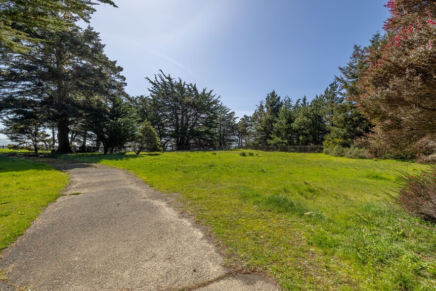 More Photos Of 35507 S Highway 1, Gualala Storefront Retail Office For Sale