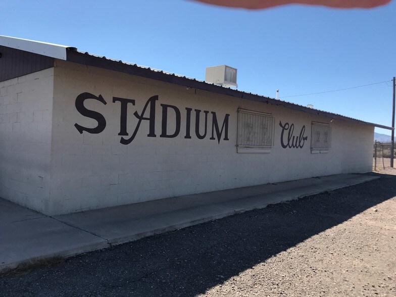 Primary Photo Of 3649 W 8th St, Thatcher Bar For Sale