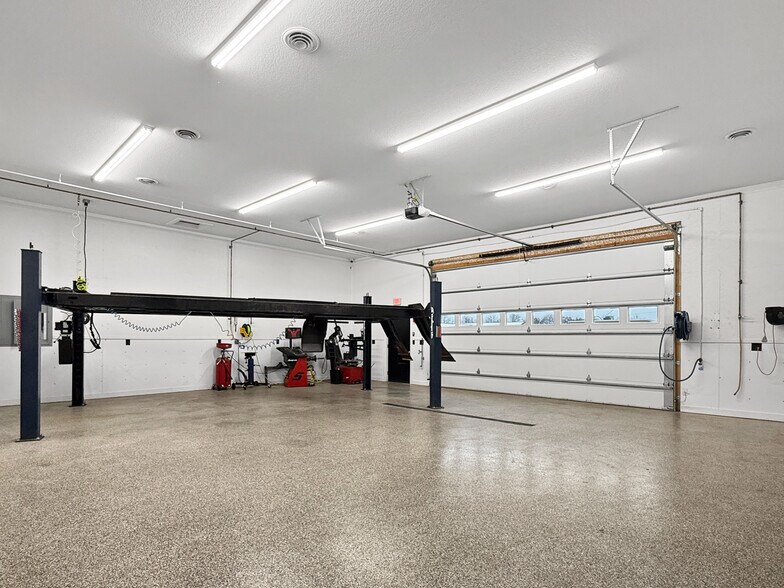 More Photos Of 204 S Main St, Woodward General Retail For Sale