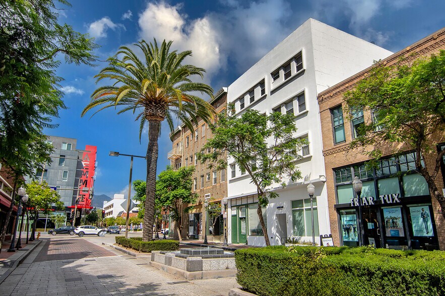 Primary Photo Of 138 N Artsakh Ave, Glendale Apartments For Lease