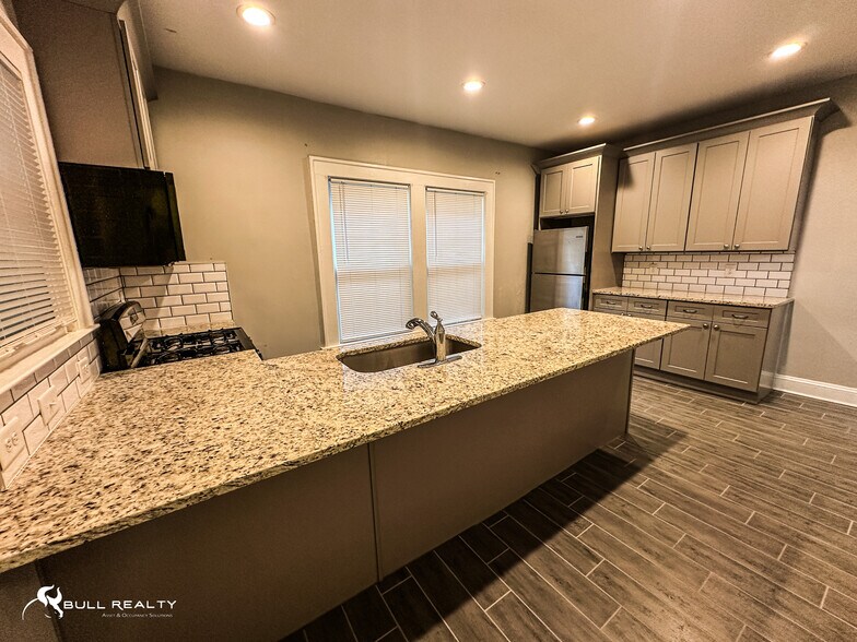 More Photos Of 858 Charles Allen Dr, Atlanta Apartments For Sale