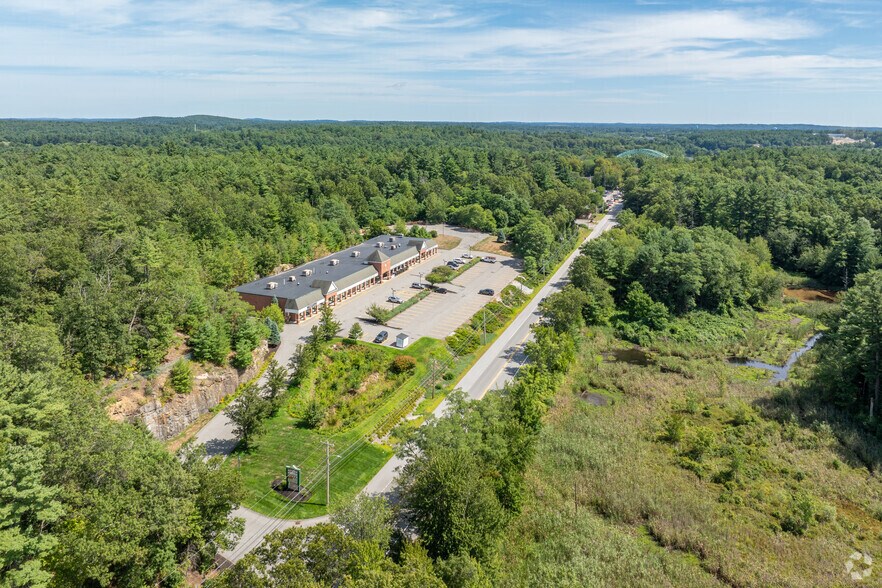 More Photos Of 315 Middlesex Rd, Tyngsborough General Retail For Sale