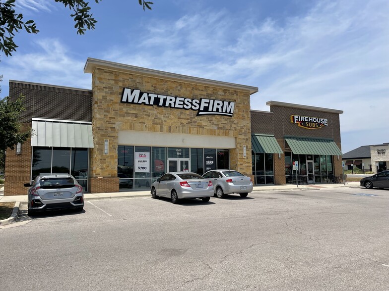 Primary Photo Of 2586 S Interstate 35, San Marcos Storefront For Lease