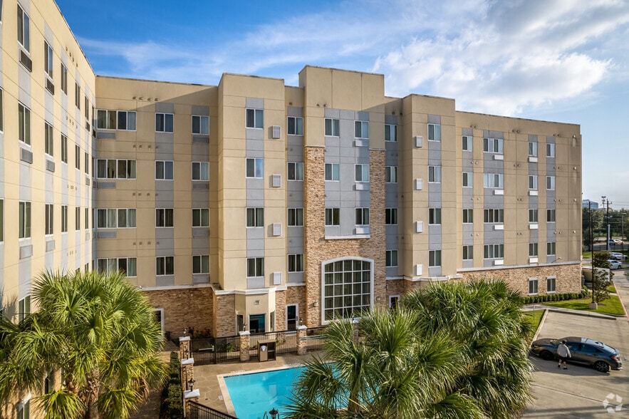 More Photos Of 9000 Main St, Houston Hotel For Sale