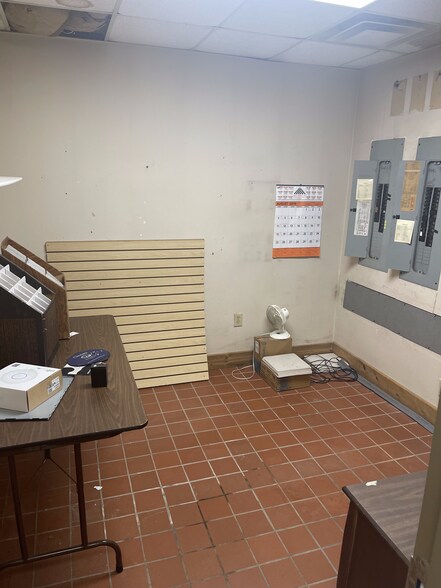 More Photos Of 3455 Keith Bridge Rd, Cumming Freestanding For Sale